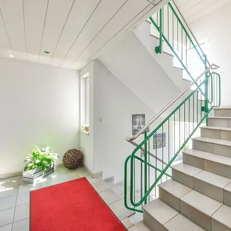 Hotel Gruner Baum 2*