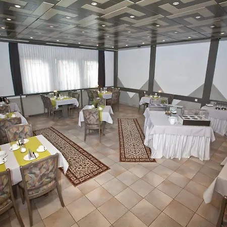 Otel Gruner Baum Fellbach
